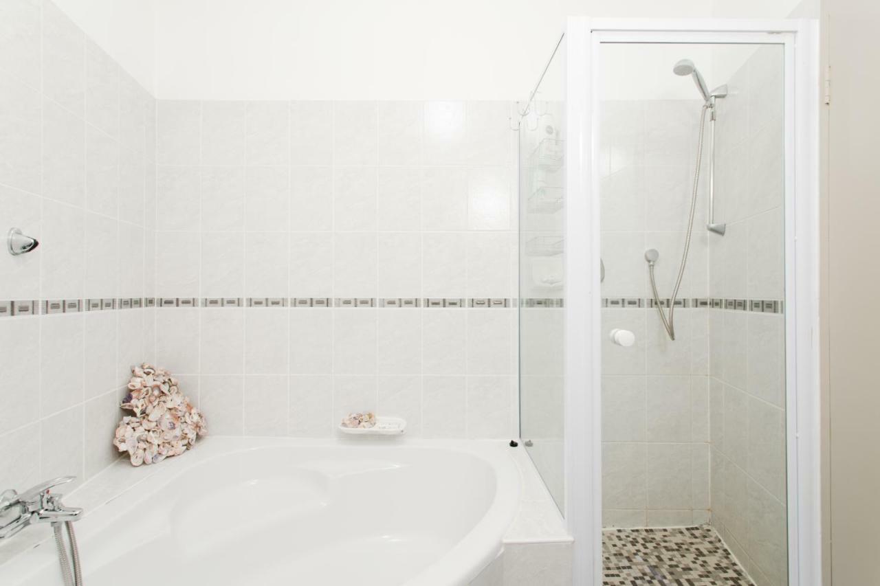 Breathtaking Views, Brand New Renovated Apartment Cape Town Bagian luar foto